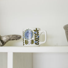 Load image into Gallery viewer, Retro Floral Mug
