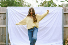 Load image into Gallery viewer, Medium Yellow V Neck Sweater